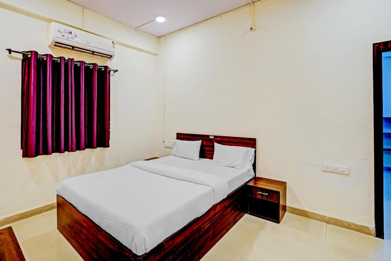 Amba Executive An Apartment Hotel Mundhva Dış mekan fotoğraf