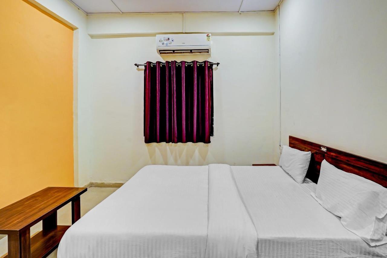 Amba Executive An Apartment Hotel Mundhva Dış mekan fotoğraf
