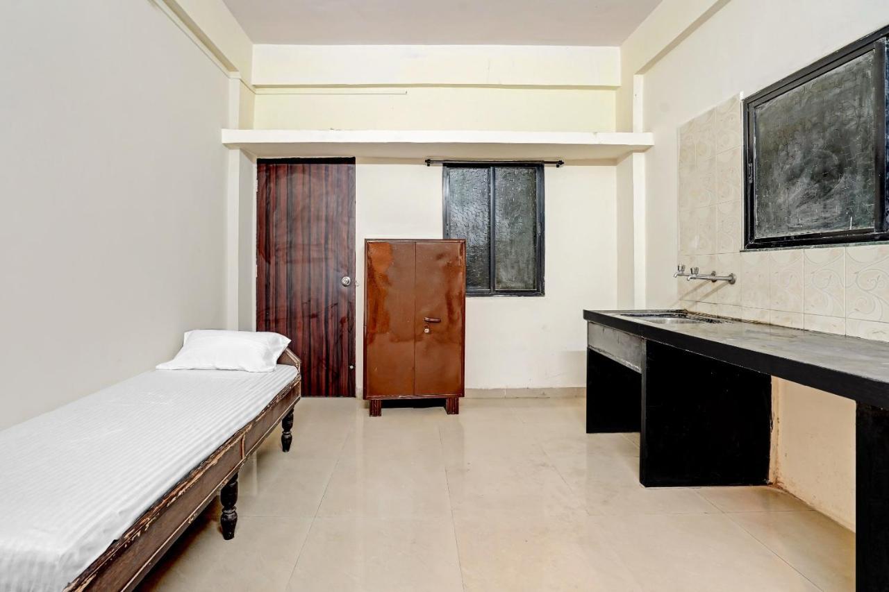 Amba Executive An Apartment Hotel Mundhva Dış mekan fotoğraf