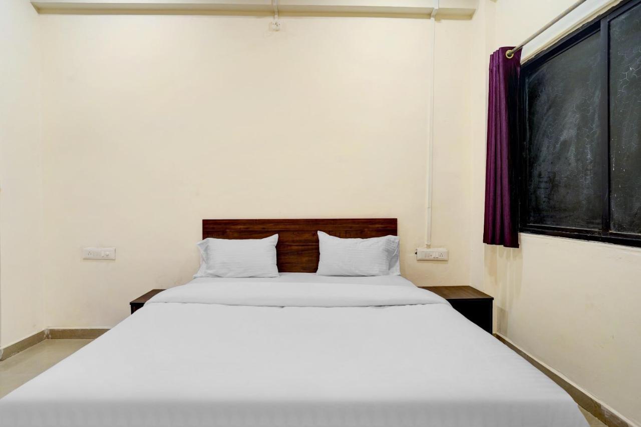 Amba Executive An Apartment Hotel Mundhva Dış mekan fotoğraf
